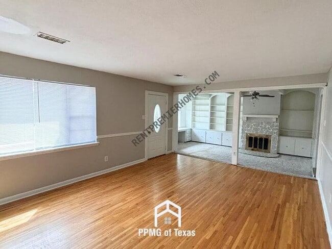 Photo - 1000 Lessel Dr