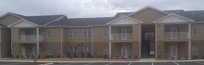 Broadway Apartments - 931.854.9564 - Broadway Apartments - 931.854.9564