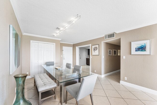 Photo - 1600 S Ocean Dr Unidad 7h