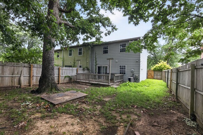 Photo - Available 3 Bedroom 1.5 bath Townhouse in Fredericksburg, Stafford County