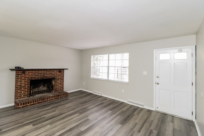 Photo - 1061 Albany Terrace