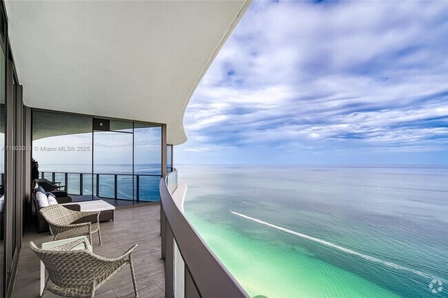 Building Photo - 15701 Collins Ave Unit 4603 Rental