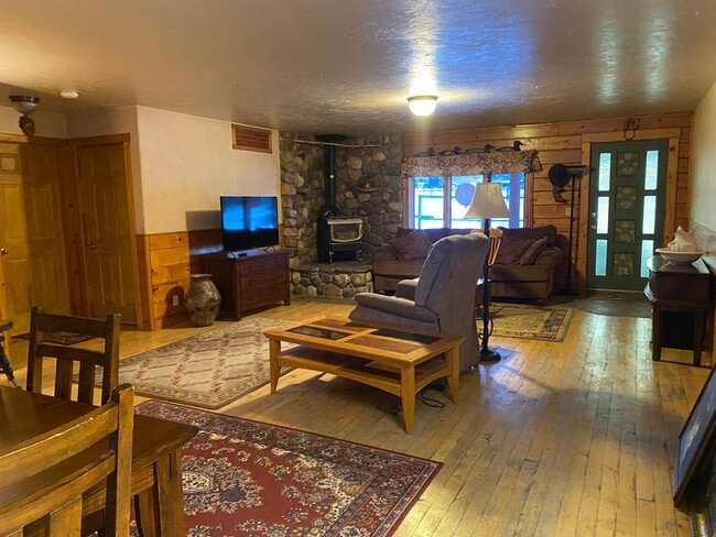 Photo - 578 W 5500 S