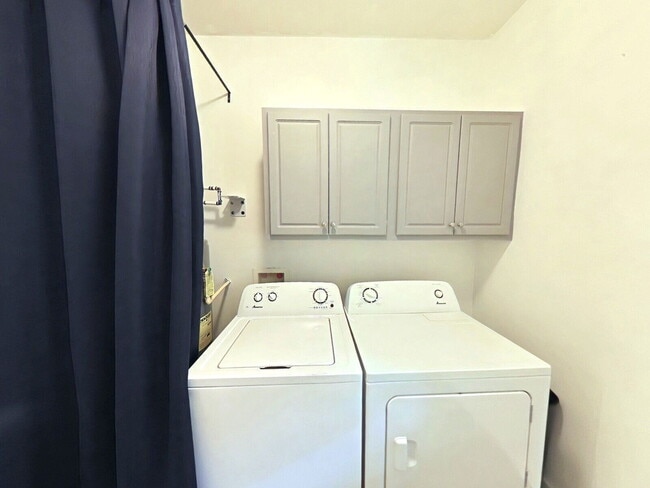 Photo - 5149 Manerdale Dr SE