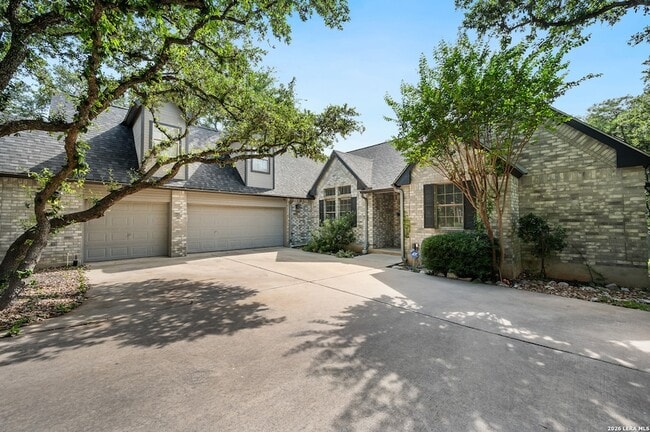 Photo - 109 Trailcrest St
