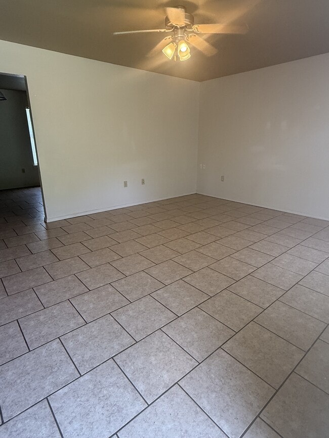 Photo - 818 NW 3rd St