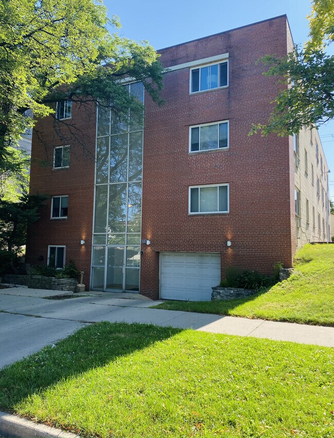 1620 Marshall