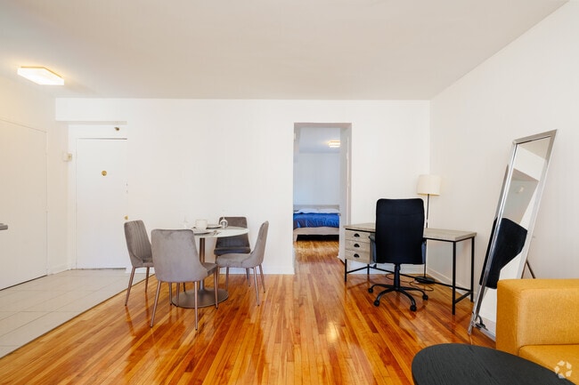 1BR 1BA 537SF Dining room - 1433 Rue Towers