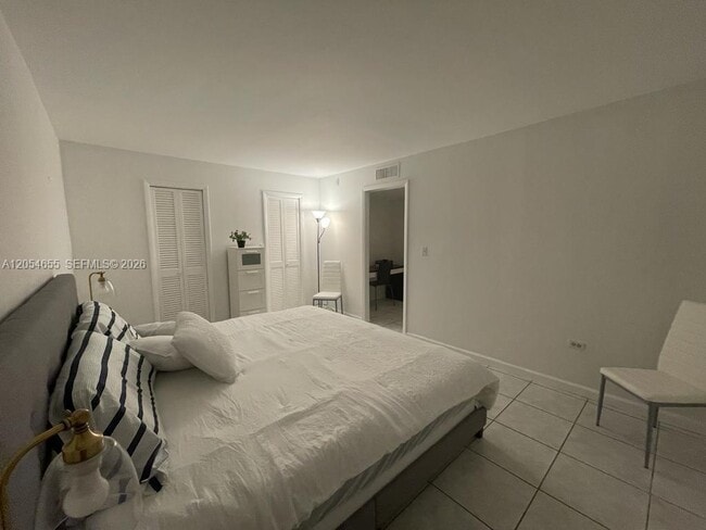 Photo - 1881 Washington Ave Unit 4D