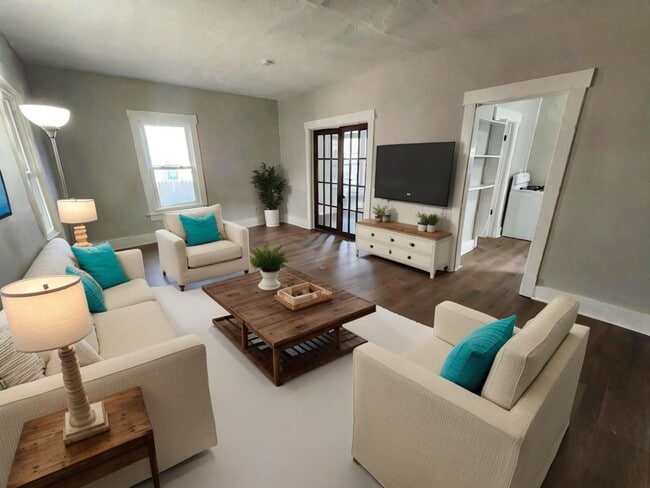 Building Photo - 530 Rosemont Ct NW Unit Down