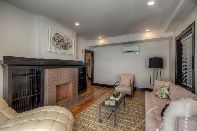 Photo - Colonial Hotel Apartments