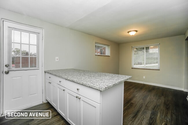 Photo - 8075 Chaske St