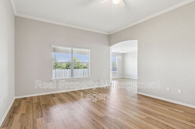 Photo - 110 Magnolia St