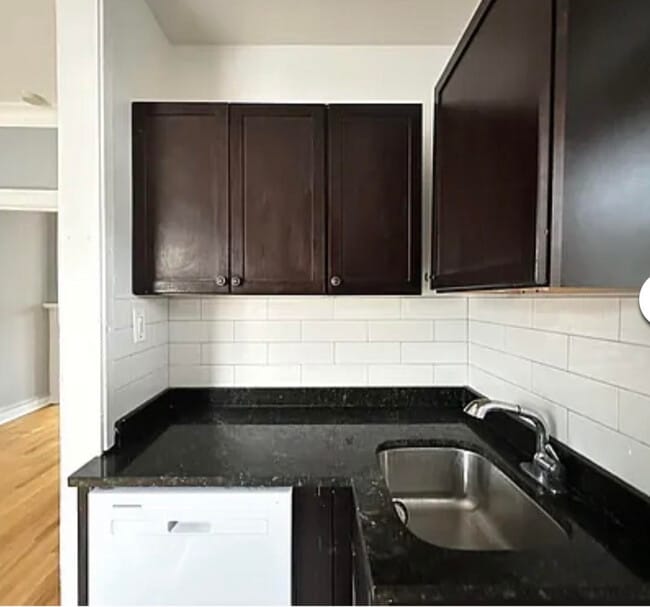 1321 W Estes Ave Unit ONE BEDROOM - 1321.5 #49