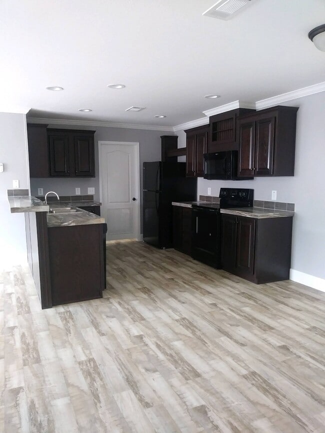 4348 Theresa Ct