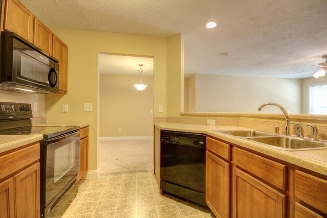 Photo - Fairlawn Village