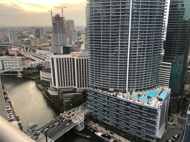 Building Photo - 475 Brickell Ave Unit 4008