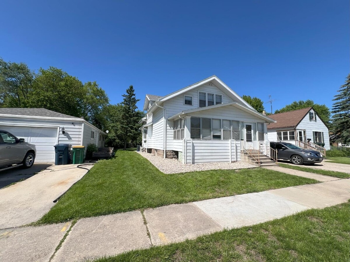 Photo - 237 Ledgeview Ave