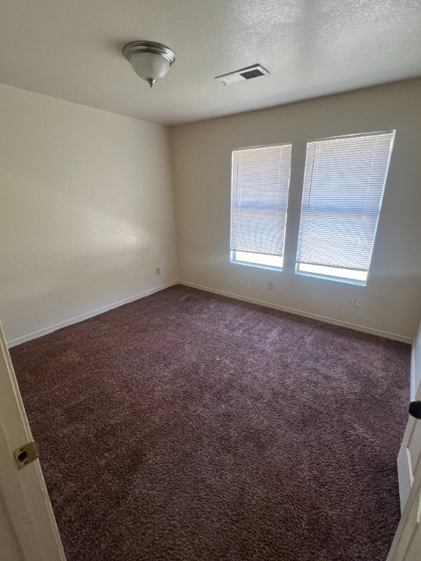 Photo - 2420 Poplar St