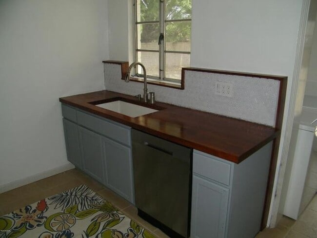 Photo - Charming Tucson 3-Bedroom Home with Spacio...
