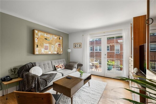 Photo - 866 Briarcliff Rd NE