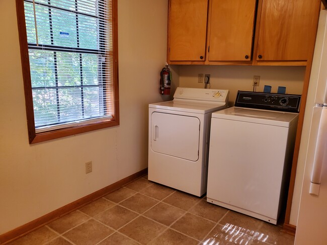 Photo - 127 Debra Ln Apartments Unit 127