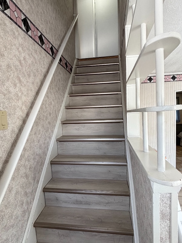 Photo - 2030 Eastman Ave