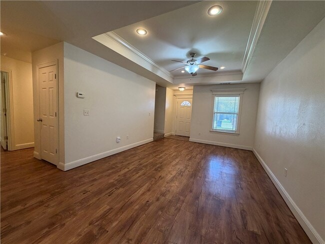 Photo - 810 Baker St NW