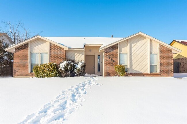 Building Photo - 609 NW 139th St Rental