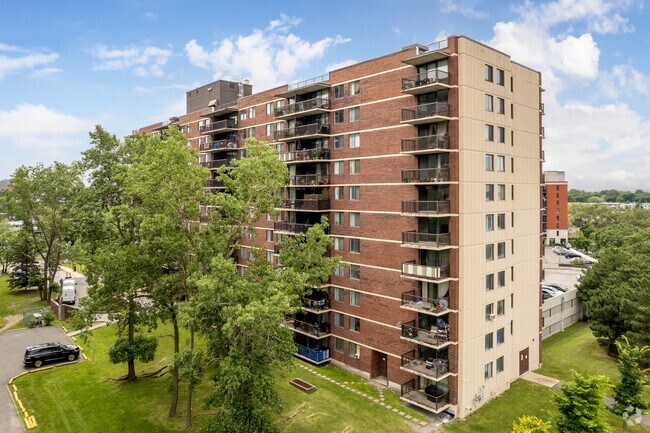 Photo - Le Comesol Apartments