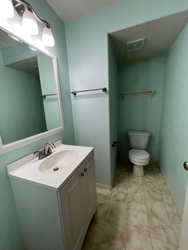 Photo - 16895 NW Oak Creek Dr