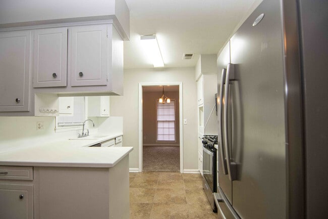 Photo - 4100 King Arthur Pl