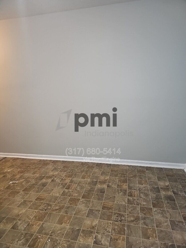 Photo - 114 Adler St