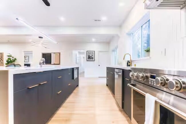 Photo - Spacious Modern Home for Rent in Burien / South Seattle