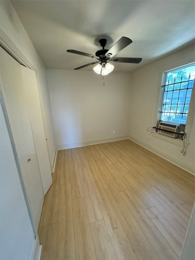 Photo - 3428 Reeves St