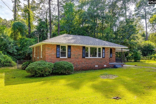 Photo - 827 Woodside Ave