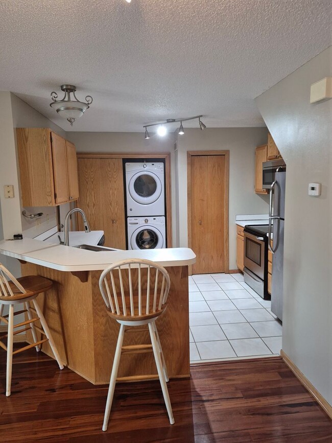 Photo - 13174 Meadowood Curve