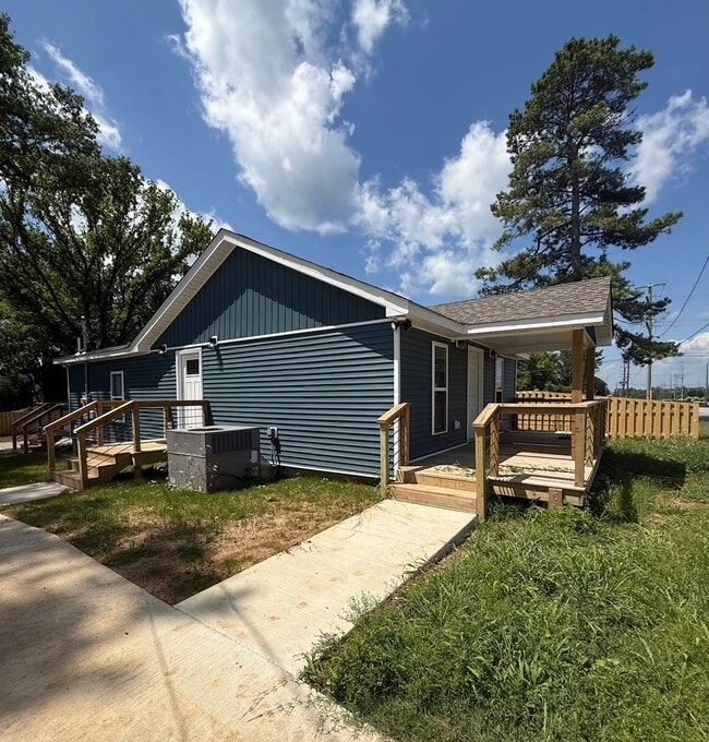 Building Photo - Veterans Drive - Fully Furnished 3bd