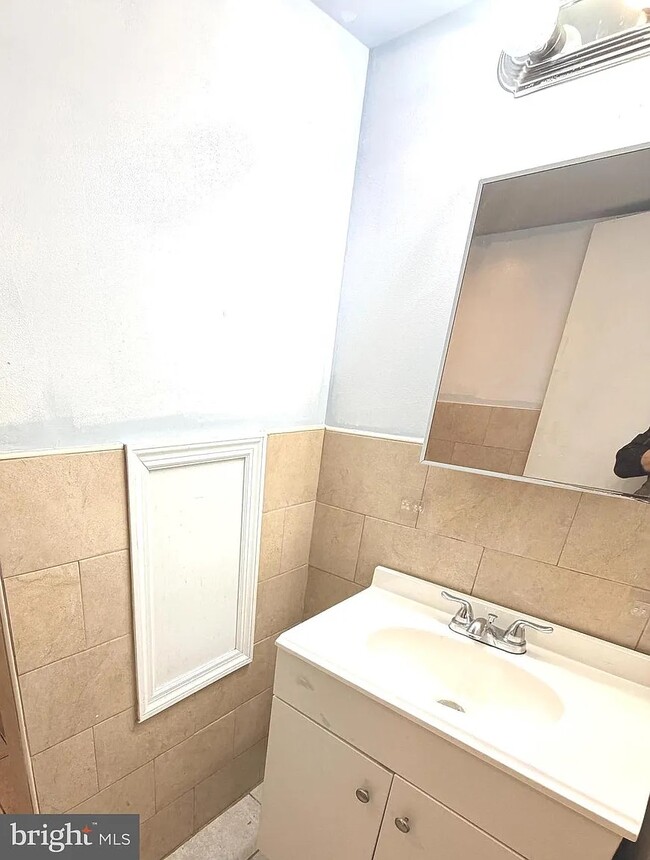 Photo - 6631 Erdrick St Unit 3