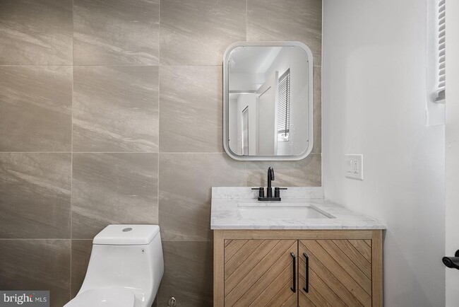 Photo - 3216 W Diamond St Unit 2