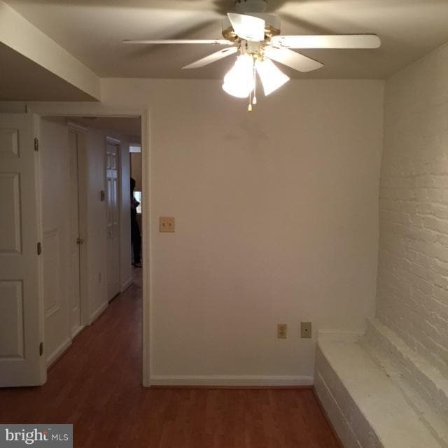 Photo - 1825 Ontario Pl NW