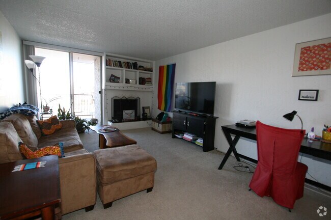 Building Photo - 805 29th St Unit 358 Rental