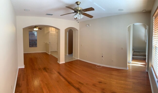 Photo - 3bed / 2.5 bath, 2-story townhome with 2-c...