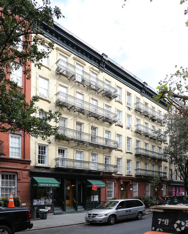 Building Photo - 309-315 E 81st St