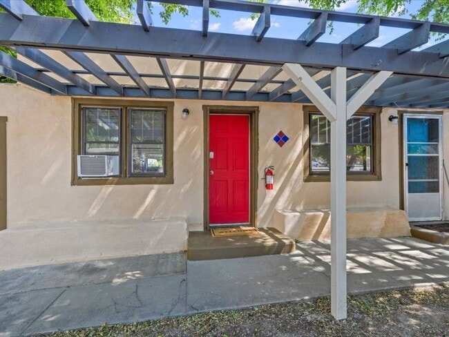 835 Bridge St Unit 835 Bridge Unit 1