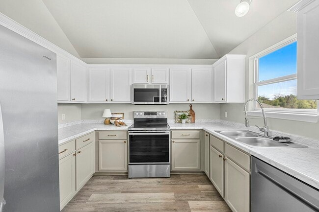 Photo - 2207 Stoneham Ct