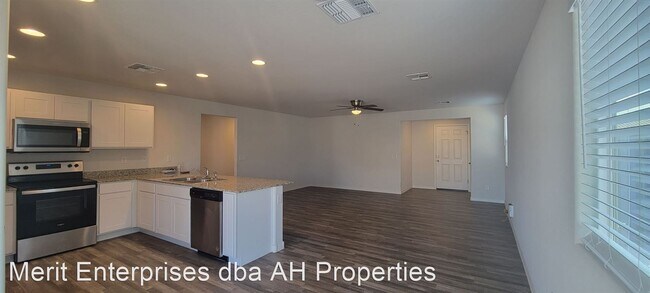 Photo - 3 br, 2 bath House - 2042 E JULIAN DR