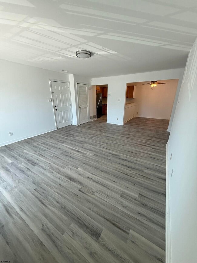 Photo - 208 Heather Croft Unidad 208