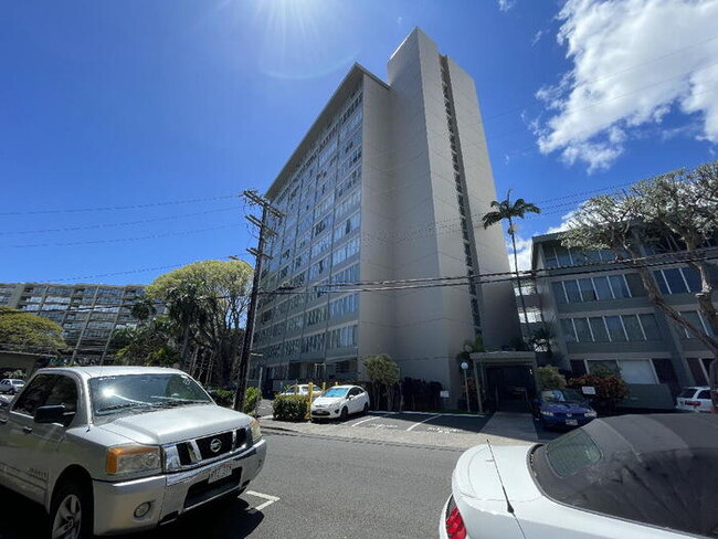 PUNAHOU GARDENS studio, sec, salt water po... - PUNAHOU GARDENS studio, sec, salt water po... Condo Unit 1006