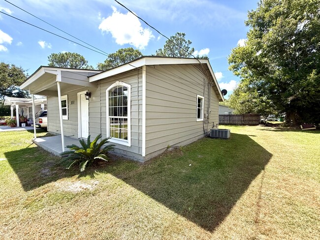 Photo - 3831 Morningview Dr
